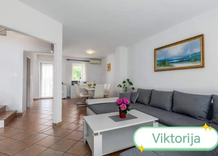Viktorija Διαμέρισμα *